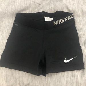 NIKE pro shorts medium